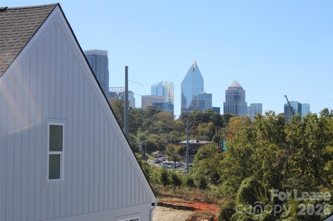 Building Photo - 1340 Hamilton St