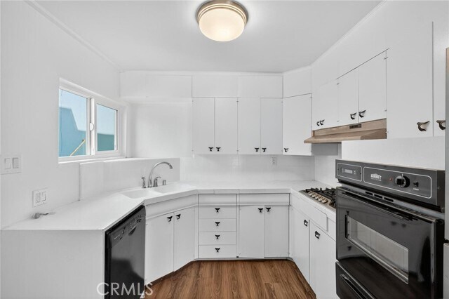 Building Photo - 4416 The Strand