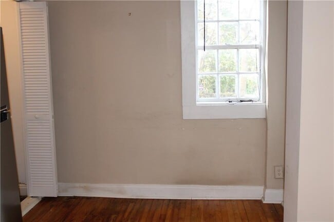 Building Photo - 1820 Monroe Dr NE
