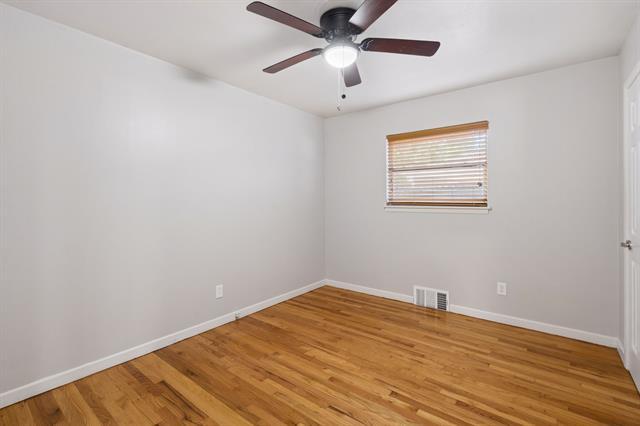 Building Photo - 3605 Jeanette Dr