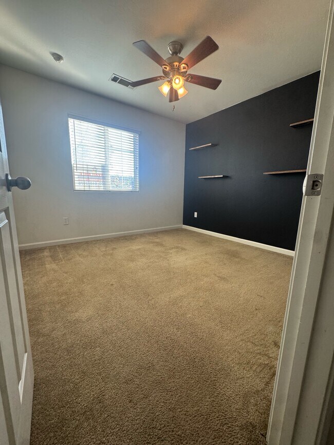 Building Photo - 5802 Ashintully Ave