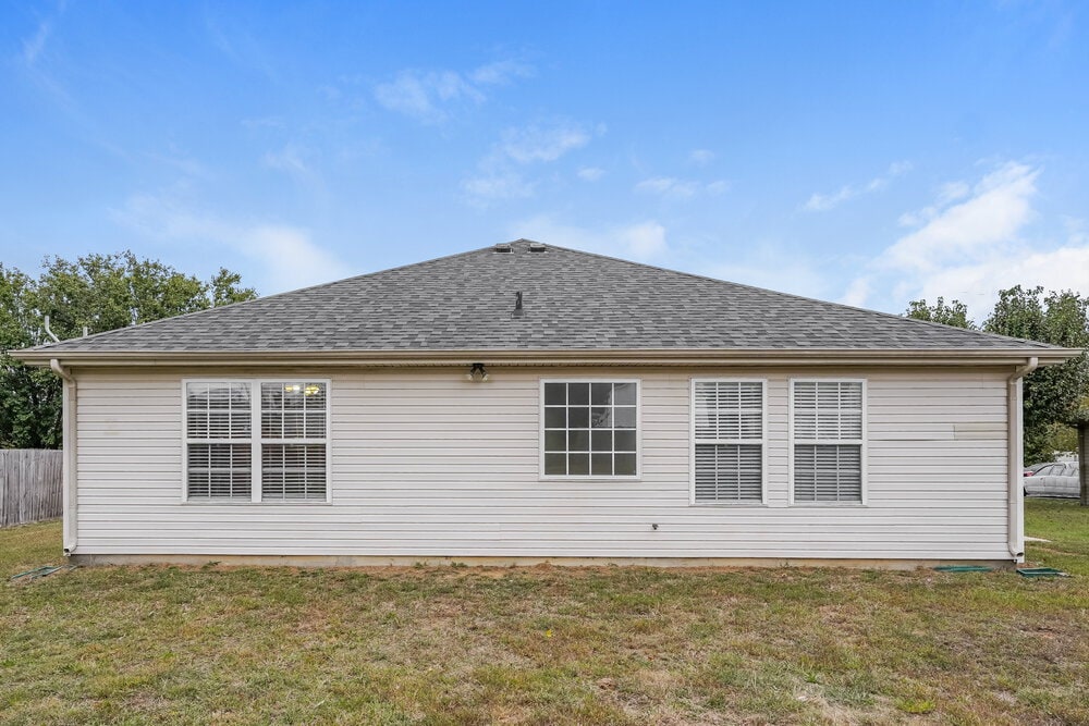 Building Photo - 897 Lavergne Ln