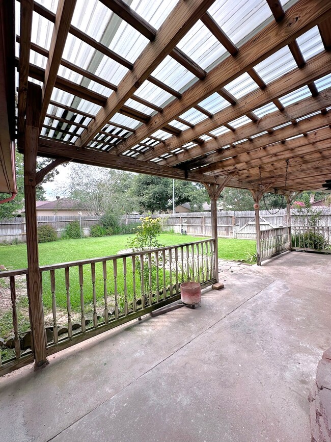 Building Photo - 21302 Park Rock Ln