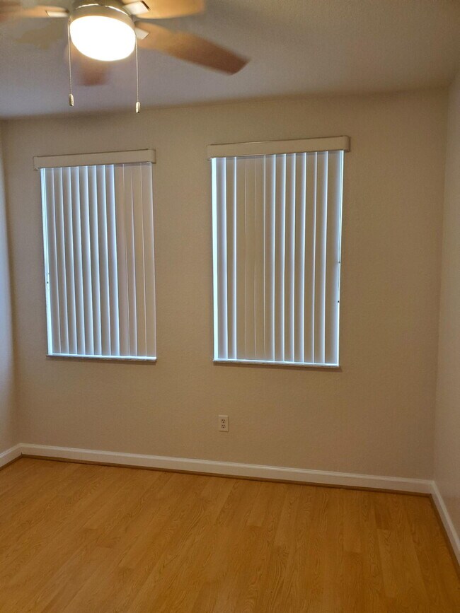 Building Photo - 2286 Shoma Dr