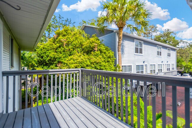 Building Photo - 911 S Rome Ave