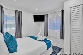 Building Photo - 4314 SW 48th Ct