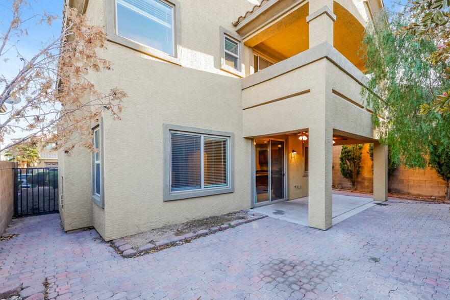 Building Photo - 196 Broken Putter Way