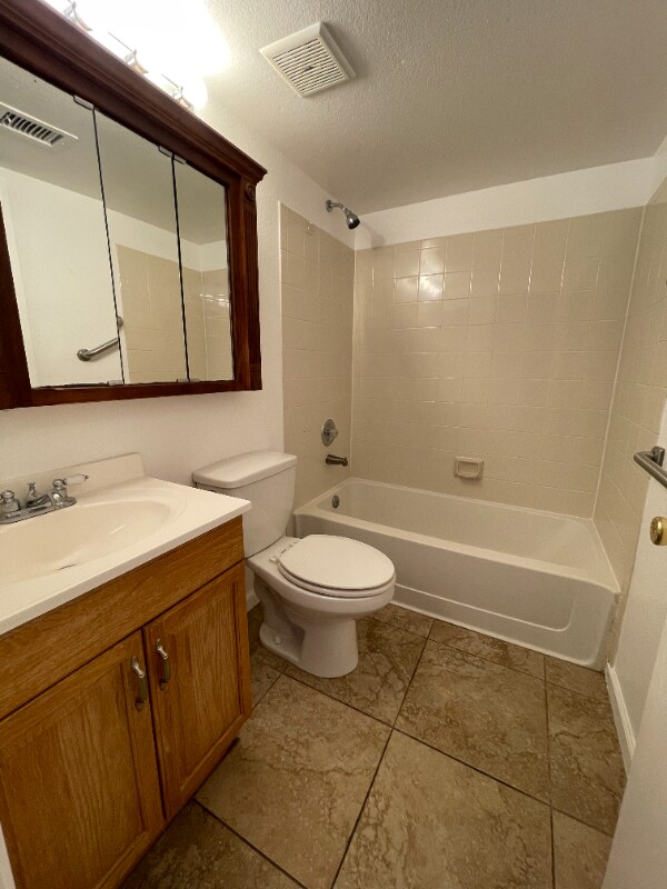 Building Photo - 10818 W Heatherbrae Dr