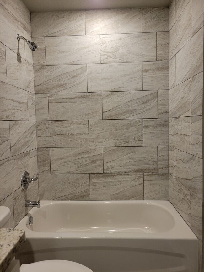 Building Photo - 1606 Pontotoc