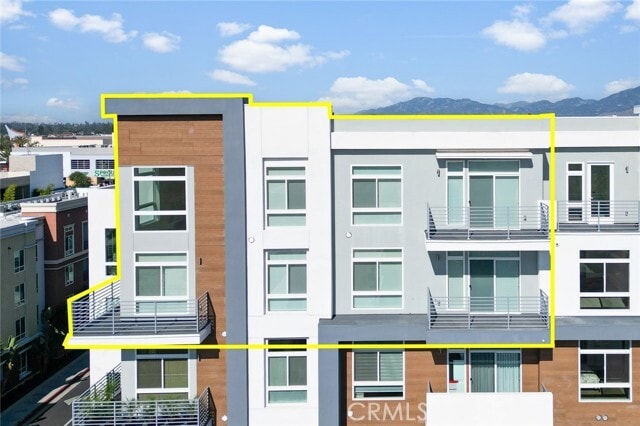 Building Photo - 168 S Monterey St