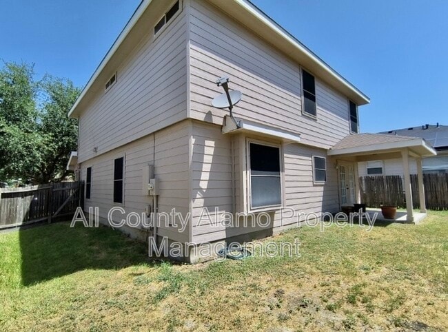 Building Photo - 10316 Artesia Wells