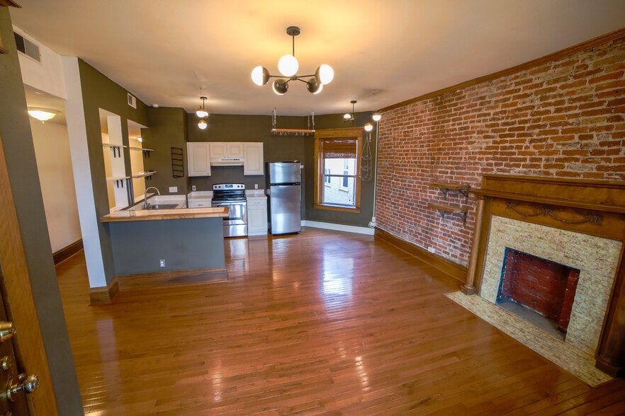 Primary Photo - 1210 E Colfax Ave
