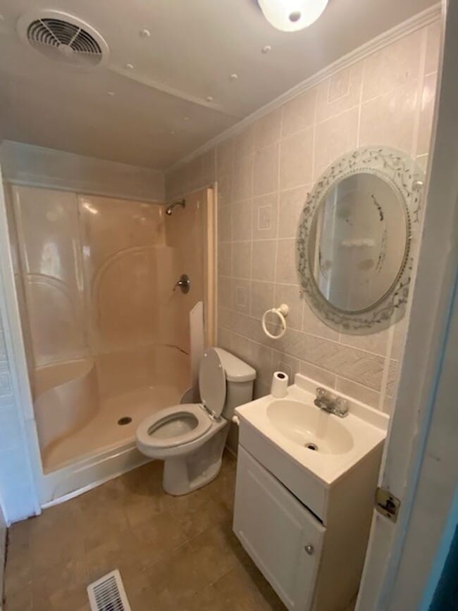 Building Photo - Renovated 3 Bedroom 2 Bath Home for Rent!!