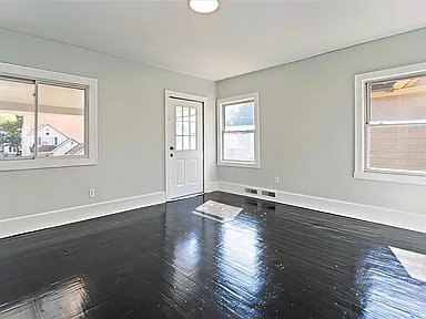 Building Photo - 73 Somerset St