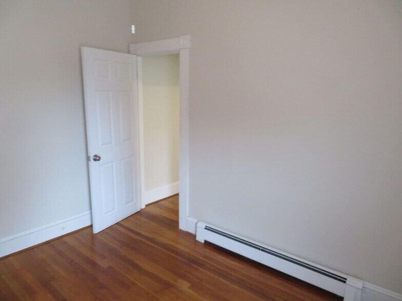 Building Photo - 685 Cottage St