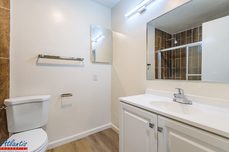 Building Photo - 555 S 10th St