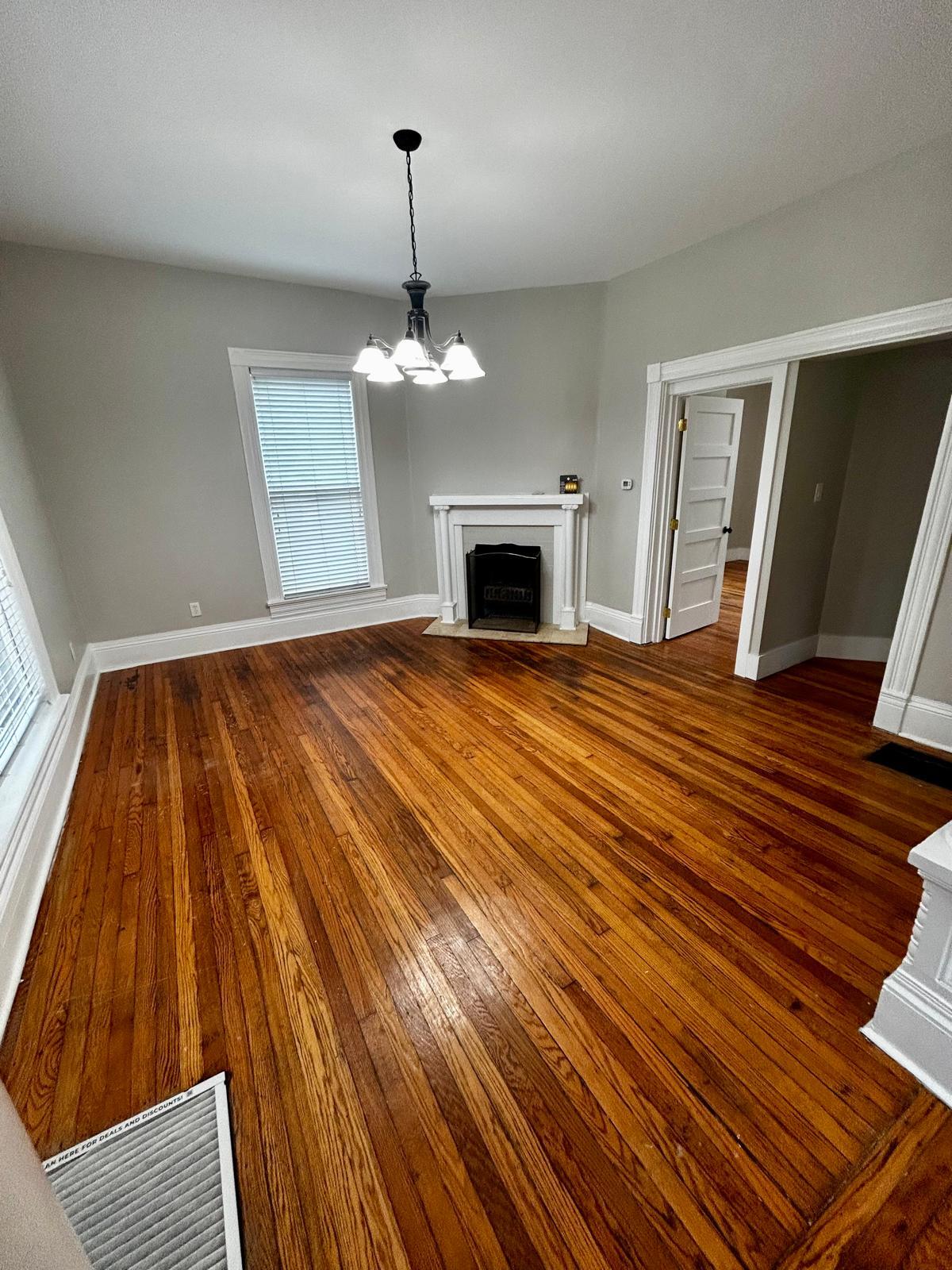 Building Photo - 518 E 13th Ave