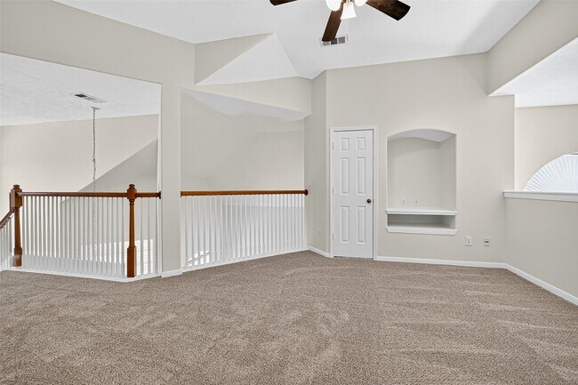 Building Photo - 15618 Edgemere Ct