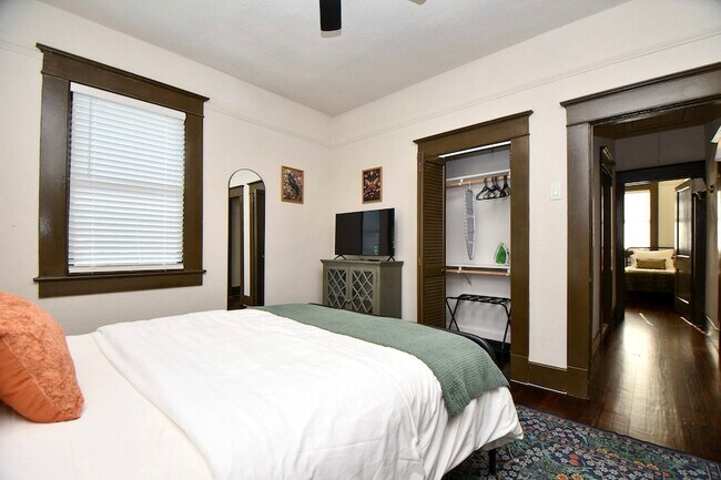 Building Photo - 407 Cordell St