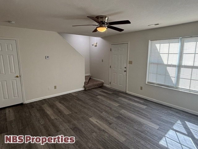 Building Photo - 2933 Colt Dr NE