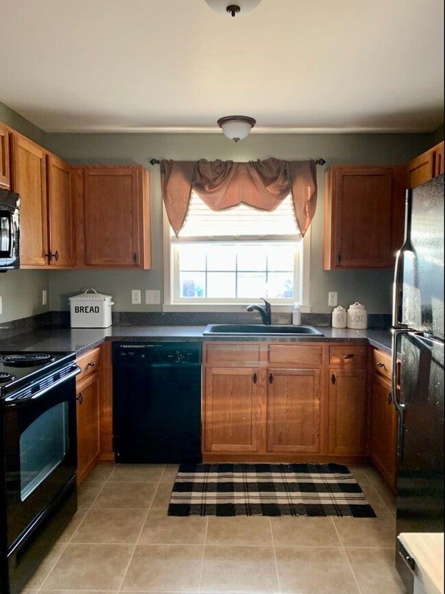 Building Photo - 6272 Cheshire Park Dr