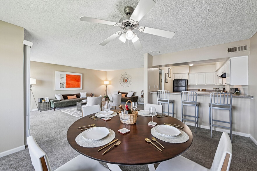 Building Photo - Paz Mar