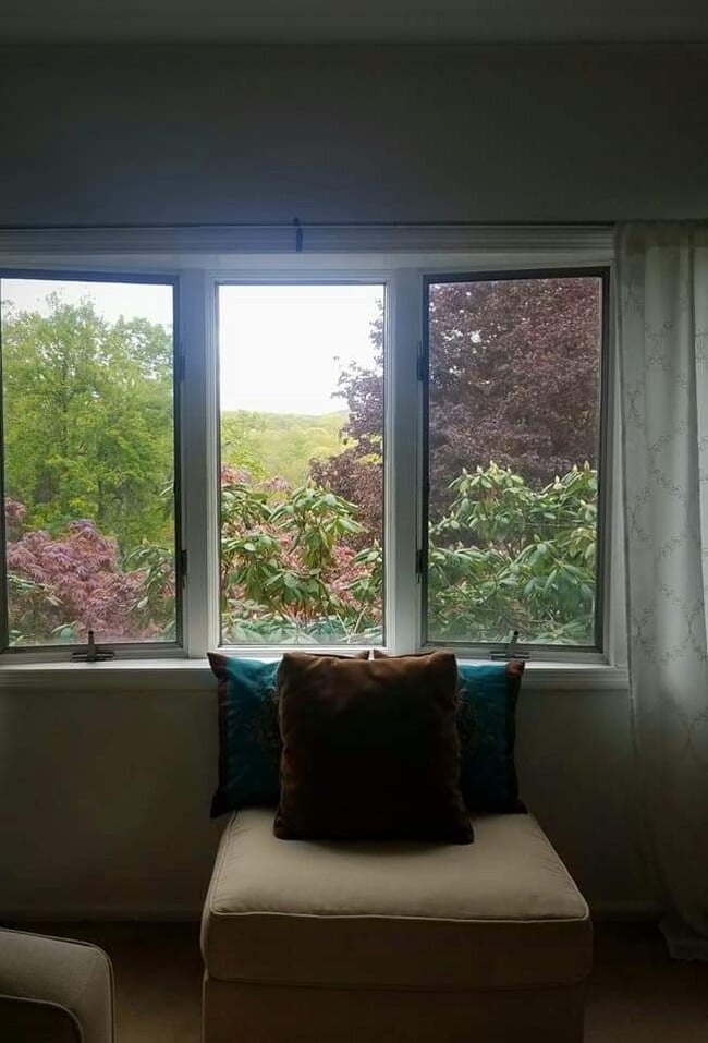 Building Photo - 3 Orchard Ln