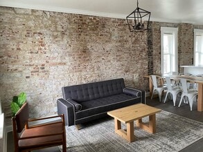 Building Photo - 102 Neill Ave