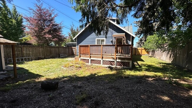 Building Photo - 4bd 2 bath Home in Westmoreland, Portland:...