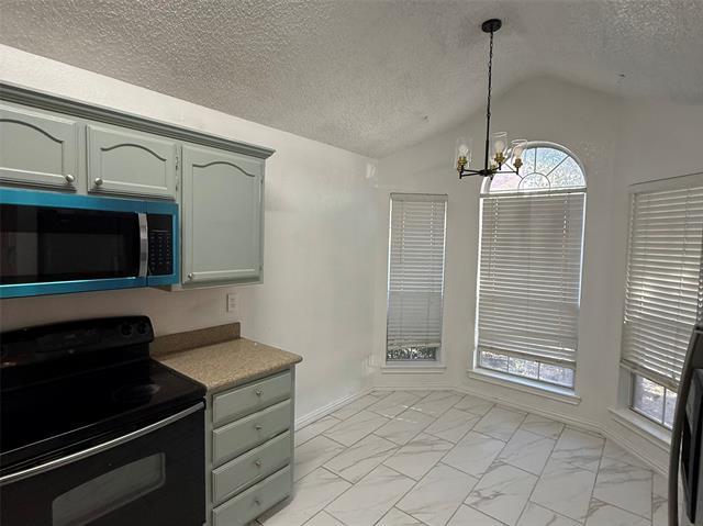 Building Photo - 3047 Renaissance Ct