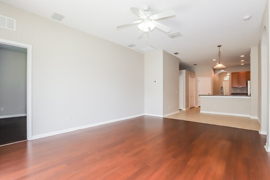 Building Photo - 18411 Dajana Ave