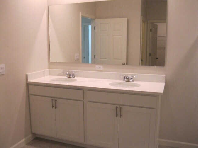 Building Photo - 476 Seafoam Cir