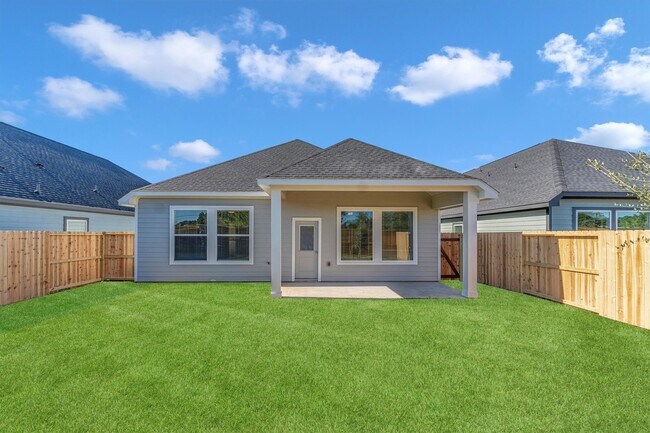 Building Photo - 16927 Lavender Farm St