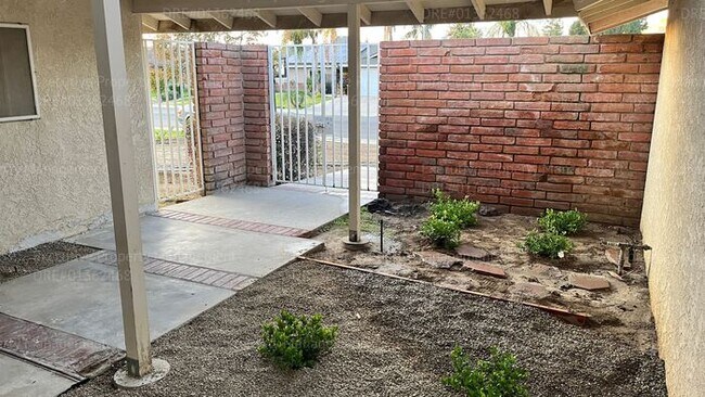 Building Photo - Remodeled 3 bedroom/ 2 bathroom home *MOVE IN SPECIAL OAC*