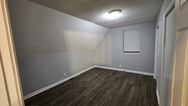 Building Photo - 3301 Chesapeake Cir