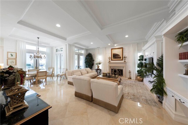 Building Photo - 7 Vista Luci