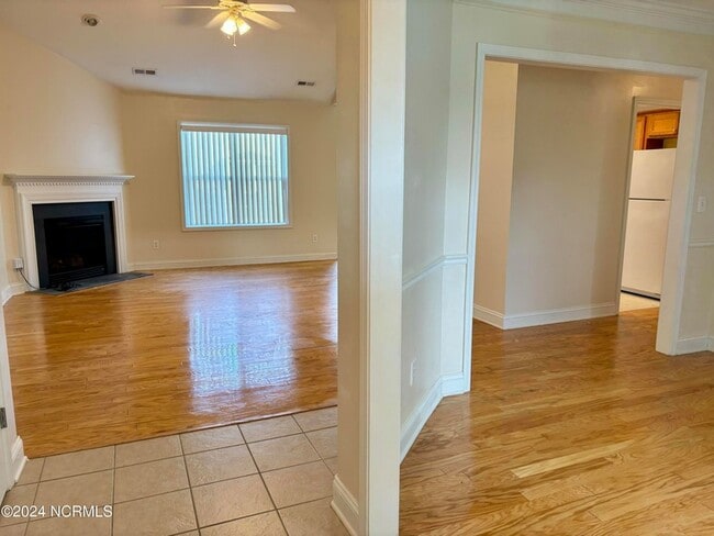 Building Photo - 7109 Verona Dr