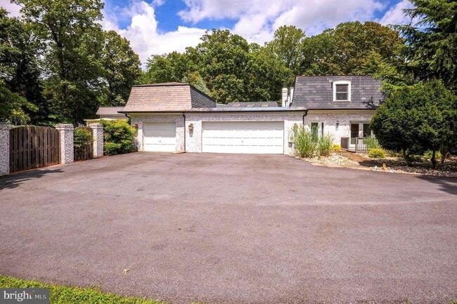 Building Photo - 11501 Skipwith Ln