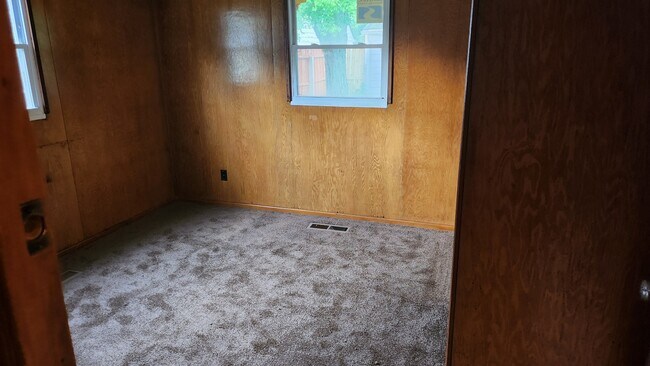 Building Photo - 2291 Green Rd