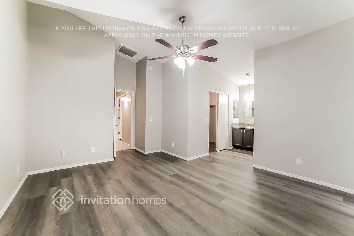 Building Photo - 3111 W Louise Dr