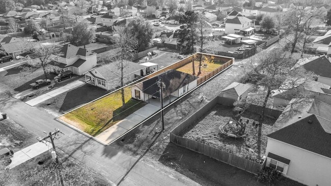 Building Photo - 8857 E Buffalo Cir