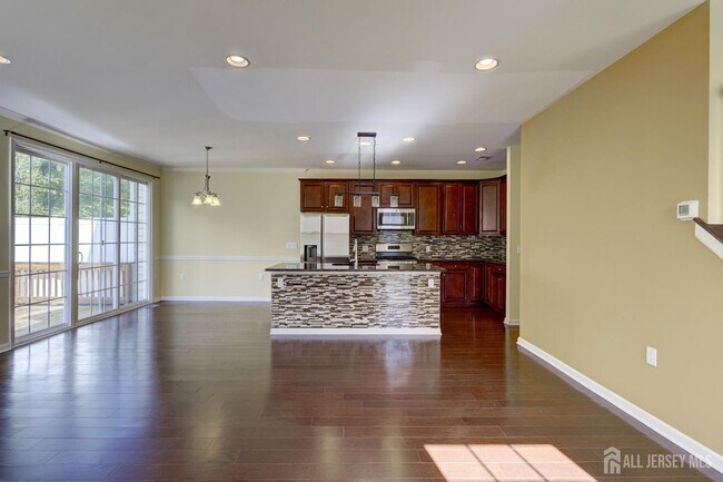 Building Photo - 101 Pearce Ln