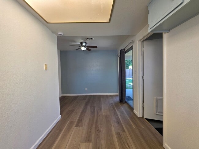 Building Photo - 3-bedroom single story in east Modesto nei...