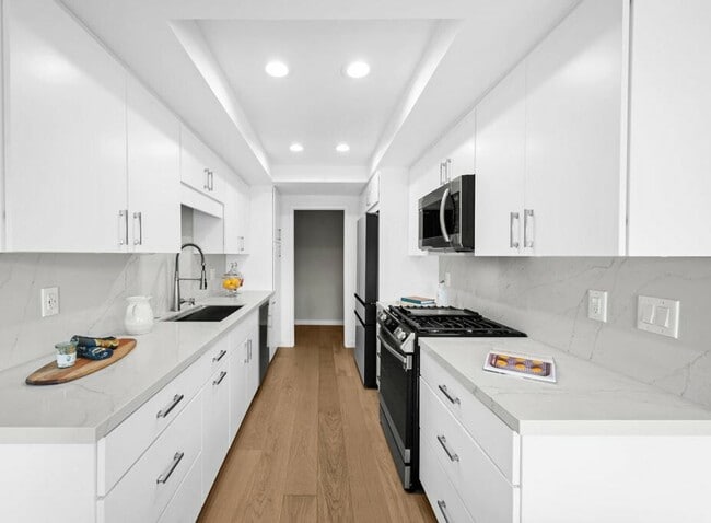 Building Photo - 1388 Ala Moana Blvd