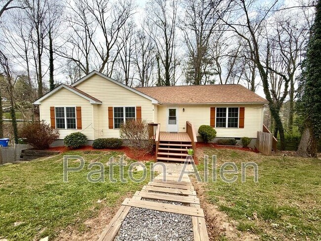 Building Photo - 6 Providence Rd