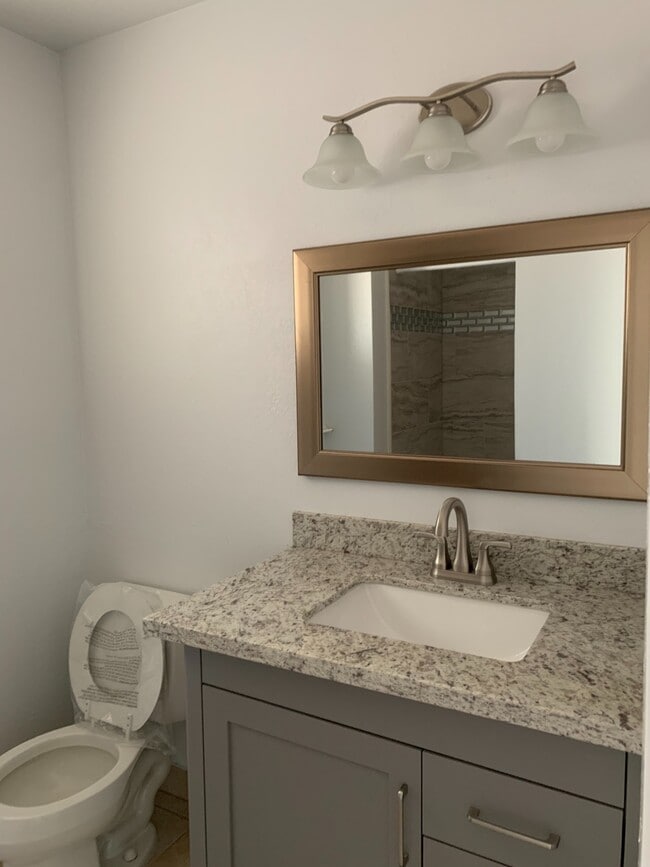 Building Photo - 4BD/2BA Home in Sacramento, CA!