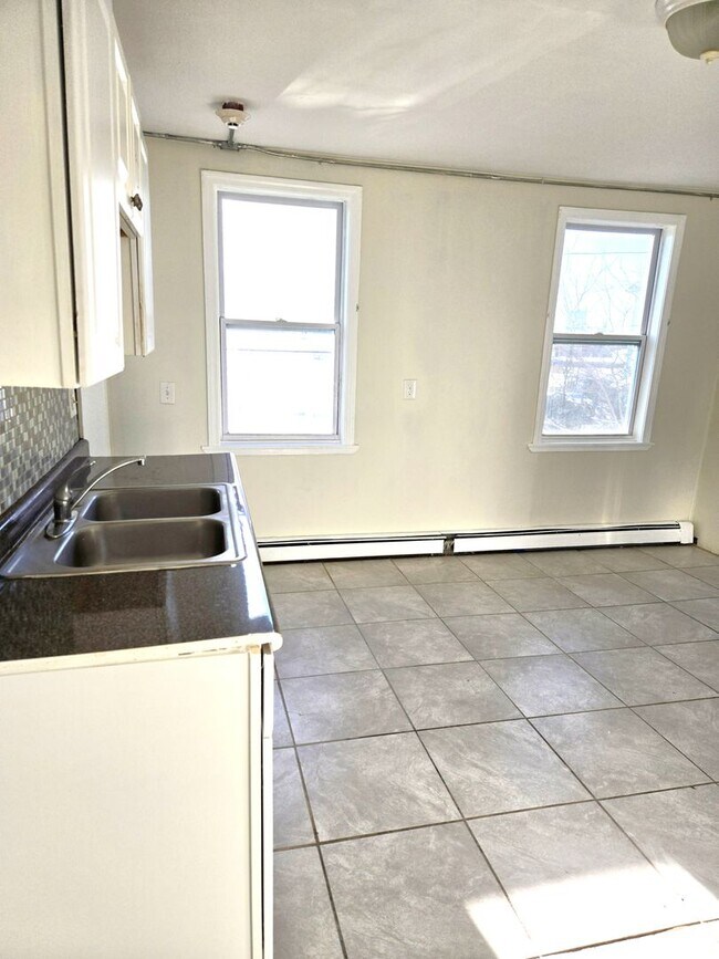 Building Photo - 184-186 Allston Street