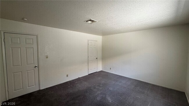 Building Photo - 5044 S Rainbow Blvd
