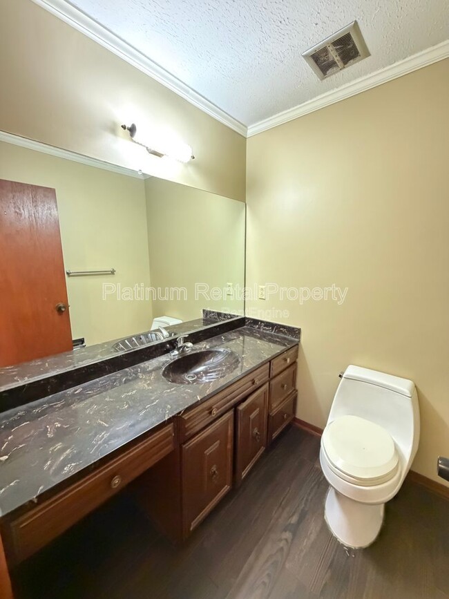 Building Photo - 2867 Monica Ct SW