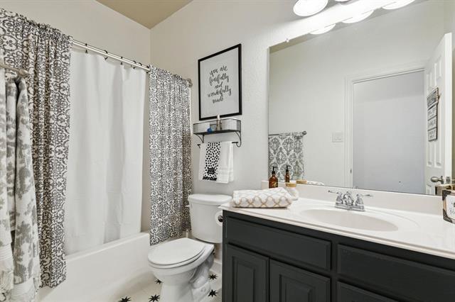 Building Photo - 525 Braewick Dr